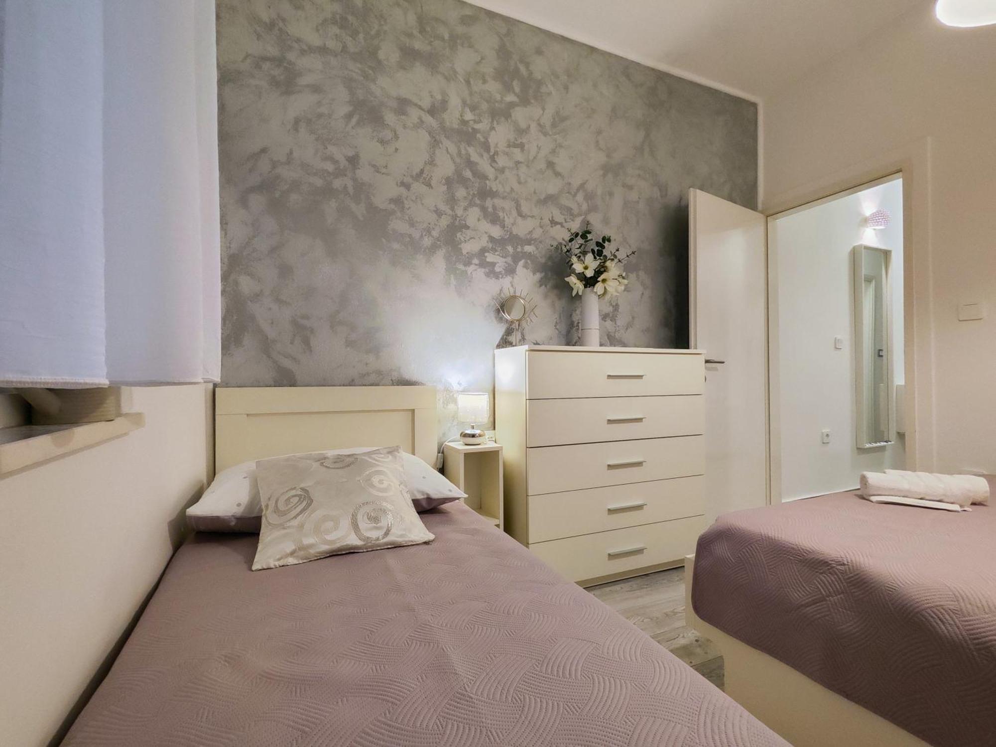 Sea & Sun Apartments Tučepi الغرفة الصورة